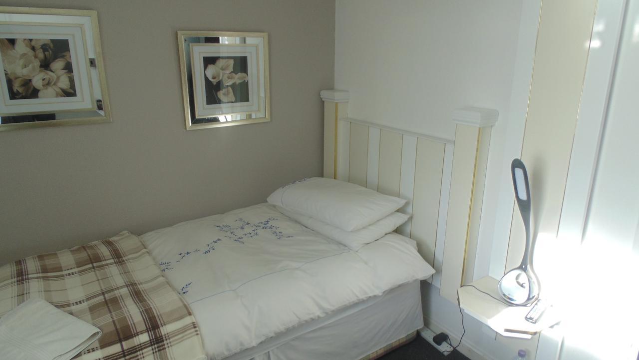 Westmore Bed & Breakfast Alness Exteriör bild